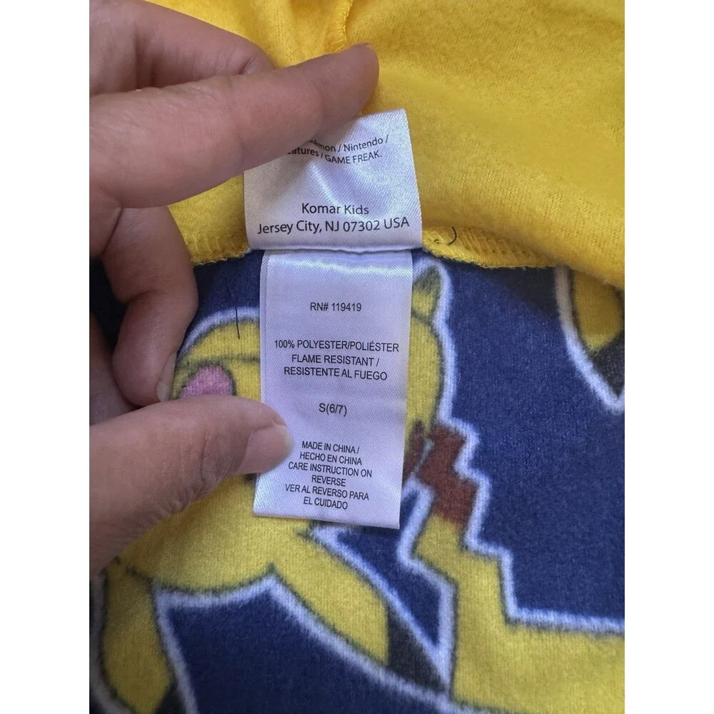 Pokemon Pikachu Hooded One Piece Pajamas Kids Size S 6-7 Fleece Zip Front